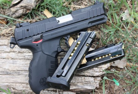 Пистолет Ruger SR22 (США)