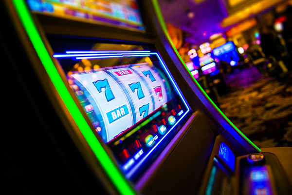 Онлайн игровые автоматы в казино Император