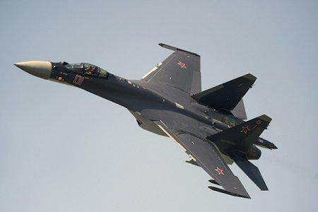 Шансы Су-35 в бою с новыми американскими истребителями оценили в США 
