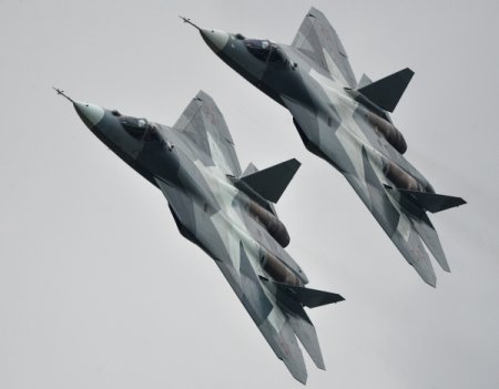 Летчик-испытатель назвал основные задачи истребителя Су-57 