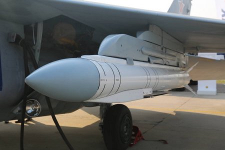 Стали известны характеристики новейших авиационных ракет "Гром"