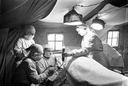 Служебная записка 2-го спецотдела НКВД СССР в УОО НКВД СССР с выдержками из писем военнослужащих о плохом питании и медобслуживании 25 января 1943 года