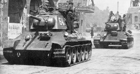19 декабря 1939 г. был принят на вооружение танк Т-34