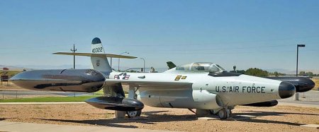 NORTHROP F-89 SCORPION истребитель-перехватчик (США)