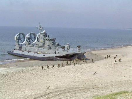 Десантный корабль "Зубр" проект 12322 (Россия)