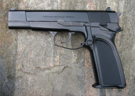 Пистолет FN Browning BDA (Бельгия)