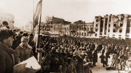 Сталинград. Митинг Победителей