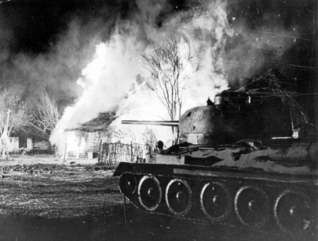 Герои войны: Т-34-85 против «Королевских тигров»