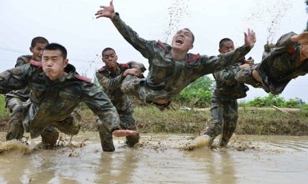 Развлечение военнослужащих армии Китая