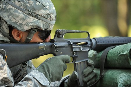 Безнадежная и сомнительная М16: почему хваленая американская винтовка непригодна для длительного боя 
