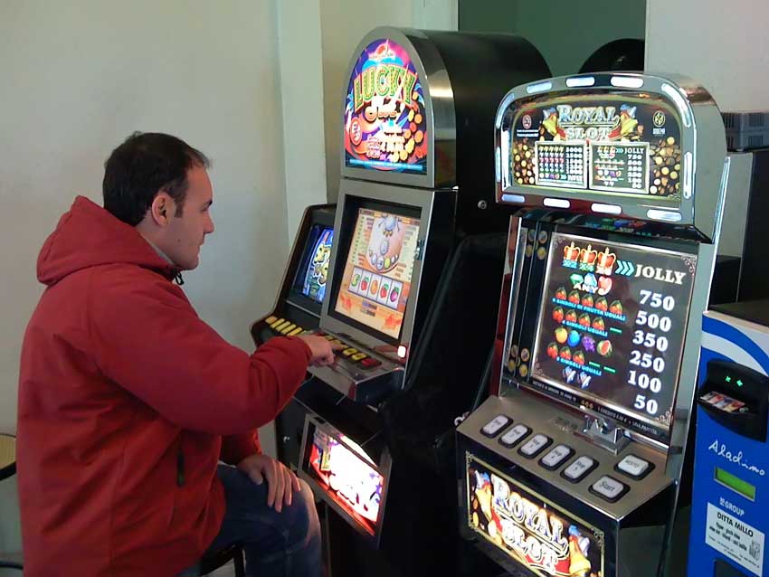 Игровые автоматы на развод 777 вулкан игровые автоматы играть на деньги