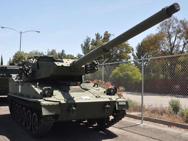 Опытный танк XM8 AGS (США)