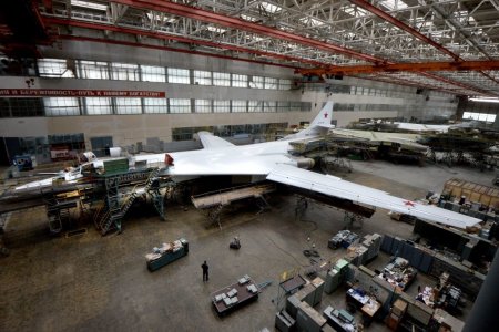 Началось строительство обновленных ракетоносцев Ту-160 
