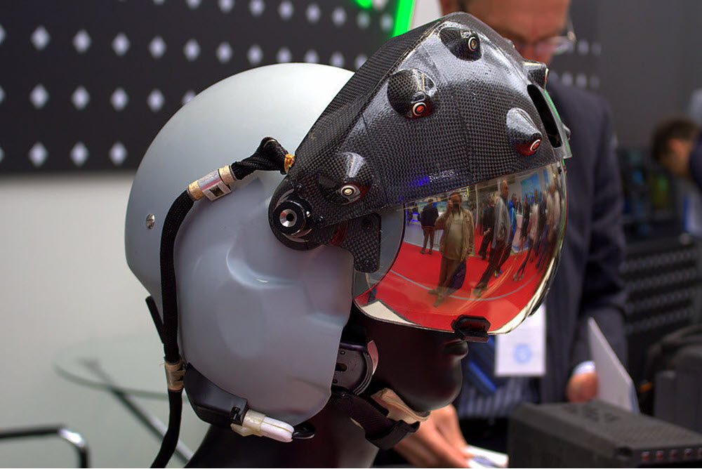 Шлем с технологией AR для самолетов нового поколения 