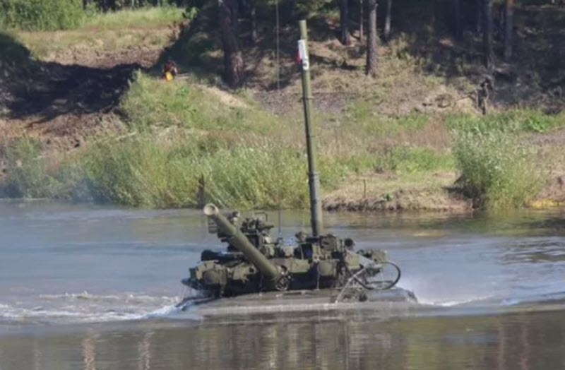 Учебный Т-90 стал для курсантов "подводной лодкой"